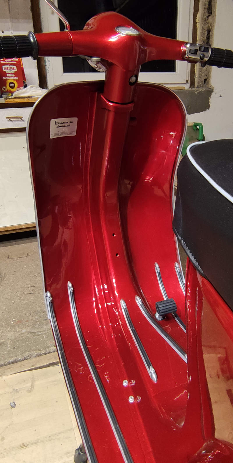 Vespa 50 Special in der Lackierung Rosso Metallizzato PM 8/6