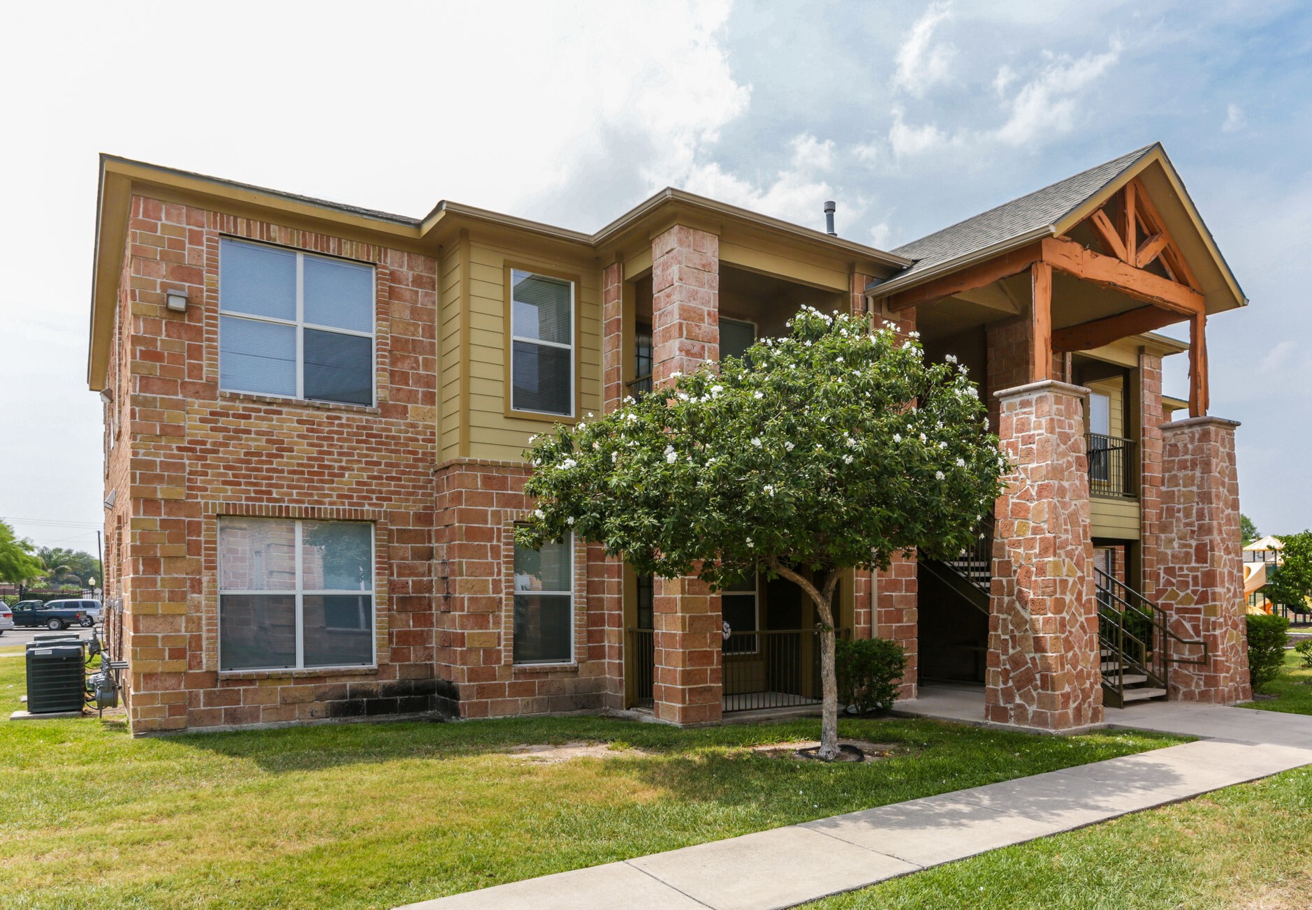 Vida Que Canta Apartments Vesta Corporation