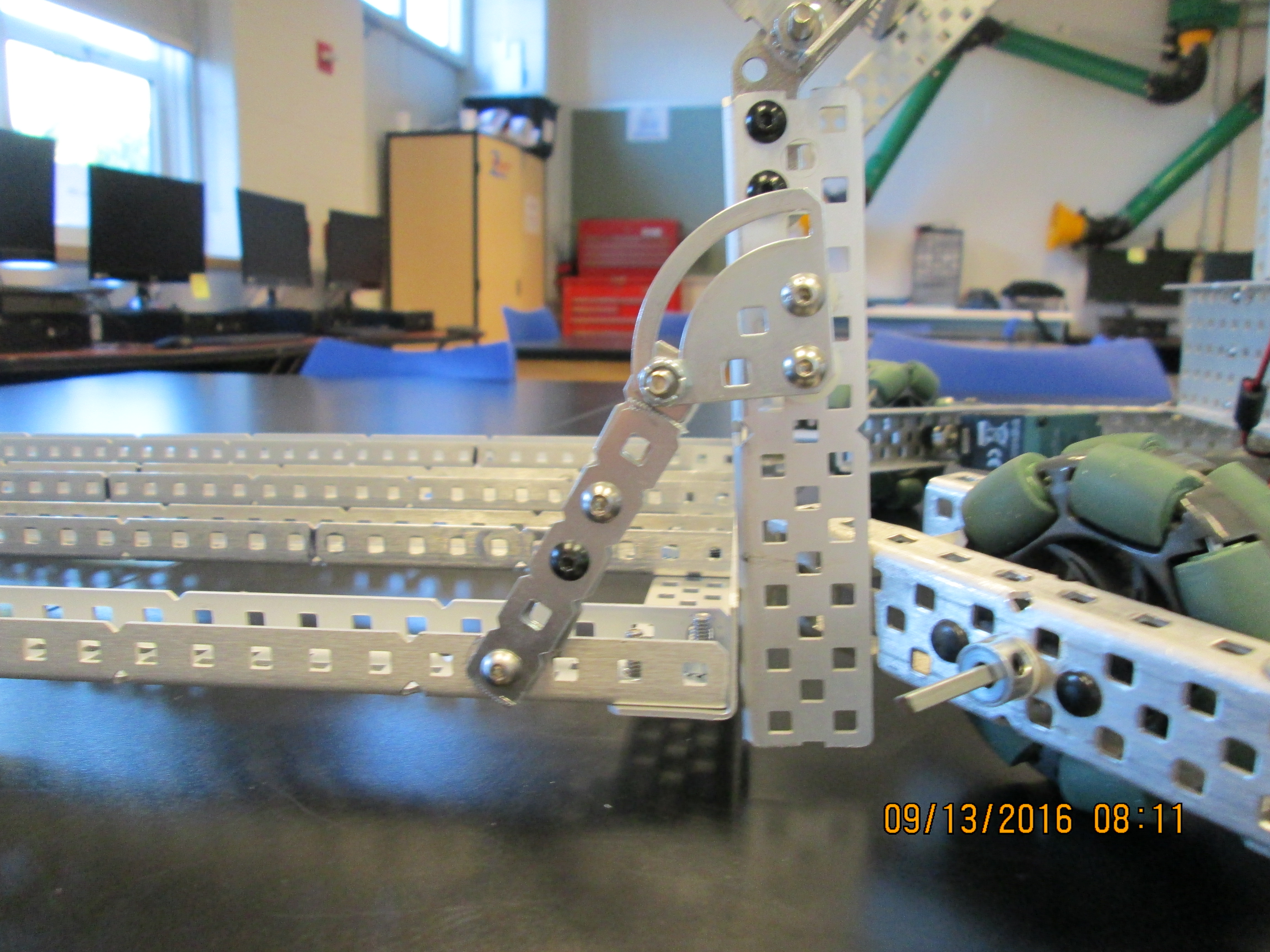 locking mechanism for forklift VRC > Starstruck (16/17) VEX Forum