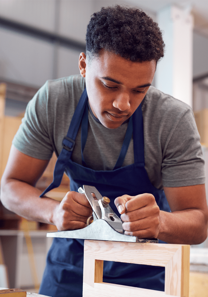 Hire new Carpenters in Canada`s expanding construction sector