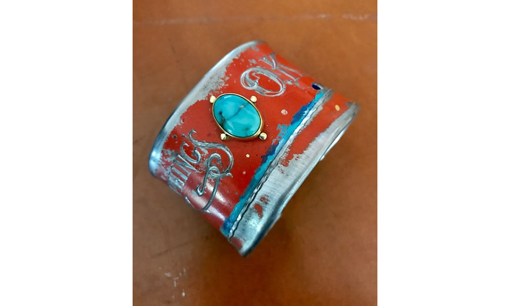 THE UNDENIABLE, UNDEFINABLE JEWELRY OF KIT CARSON