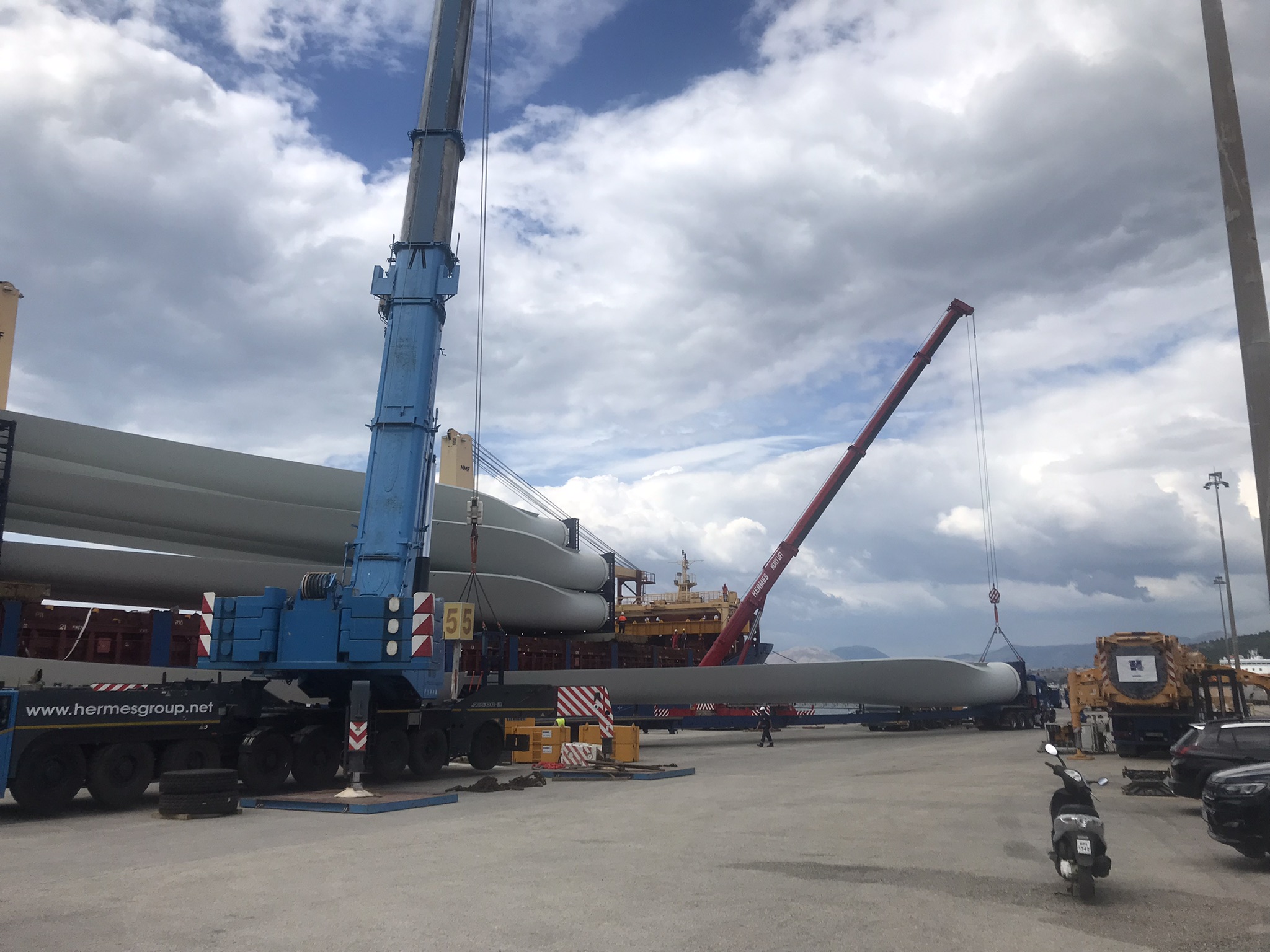 m/v BBC BELEM delivering wind turbine parts for SIEMENS/GAMESA VGR