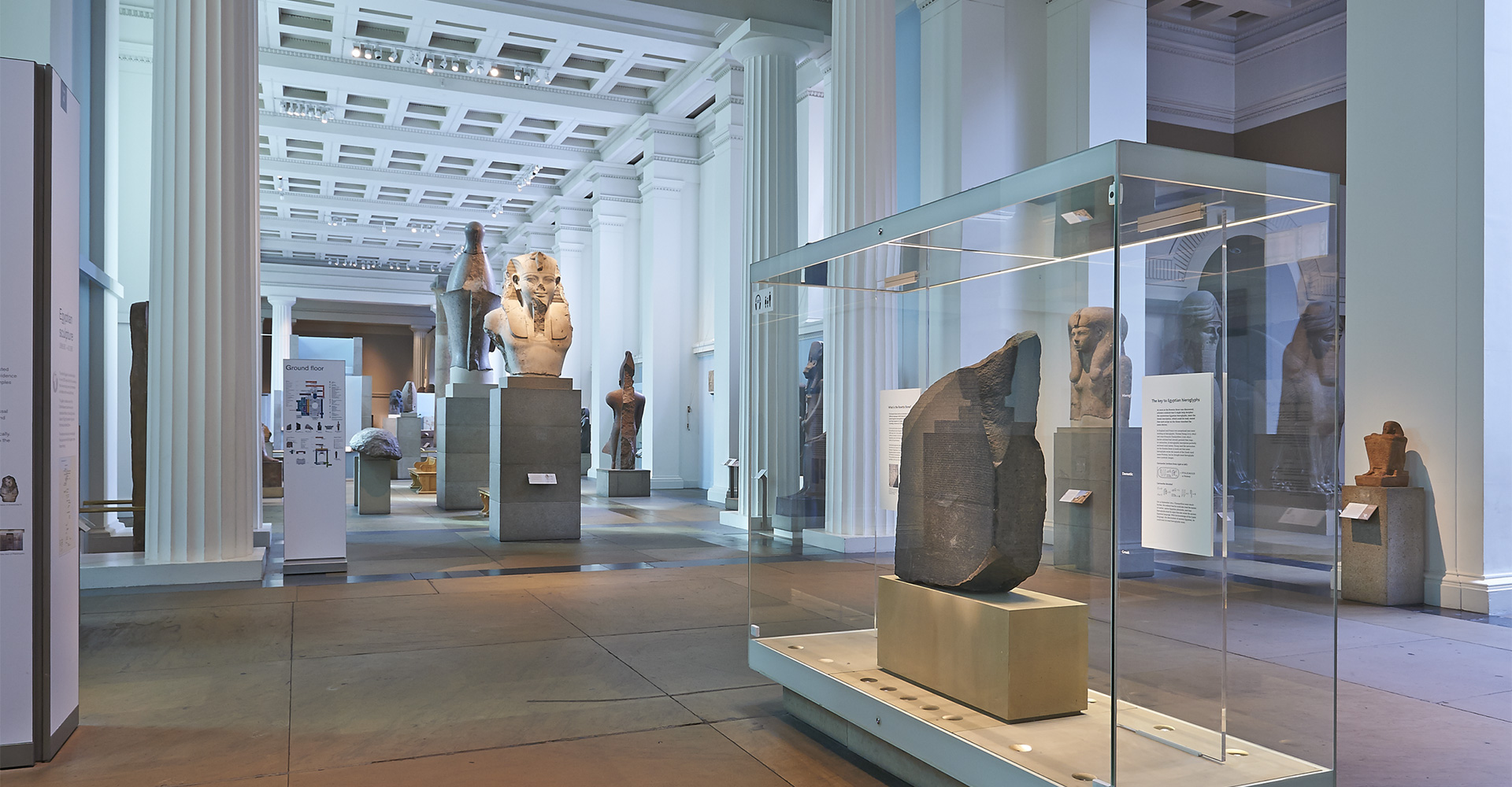 A new innovative virtual reality tour in ancient Egypt ViMM
