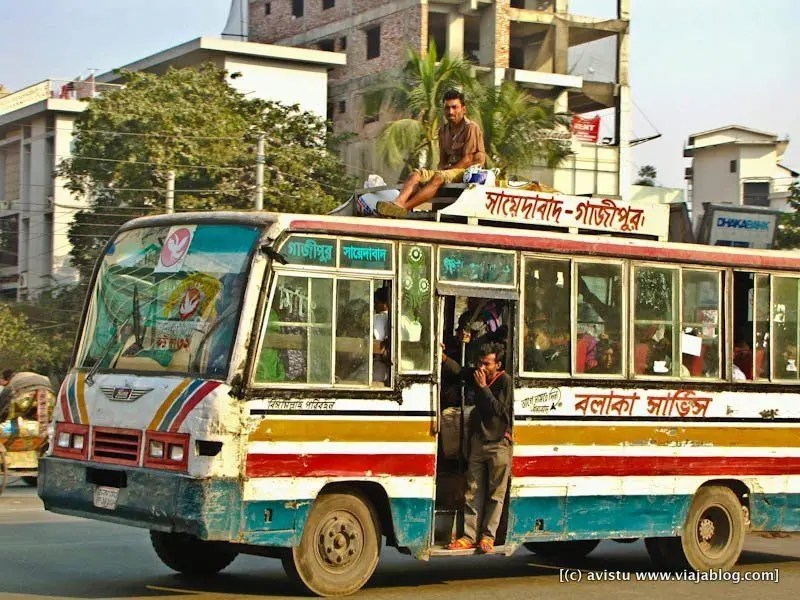 Revolution Plop Kafka en Bangladesh, una anécdota de viaje digna del