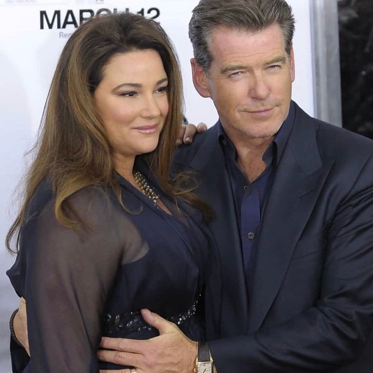 Pierce Brosnan Y Su Esposa Celebran 25 Años De Un Sólido Y Hermoso