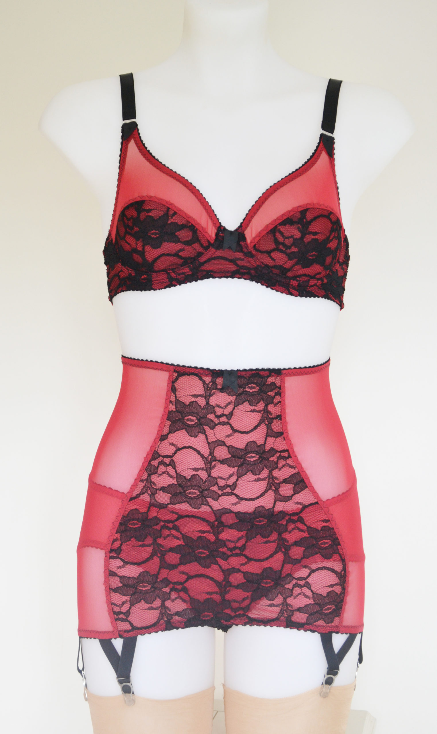 Pippa Mieder, 6 Straps zucker süss Restposten Vicky´s Nylons