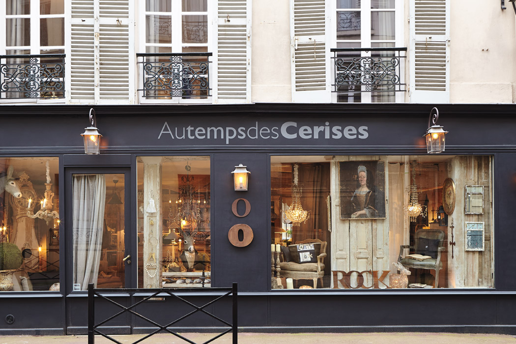 Gustavian Style boutique in Paris
