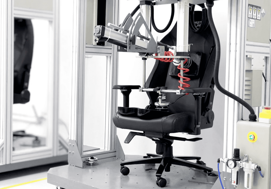 Cyber Monday gaming chair deals (Steelcase Leap V2 & Secretlab)