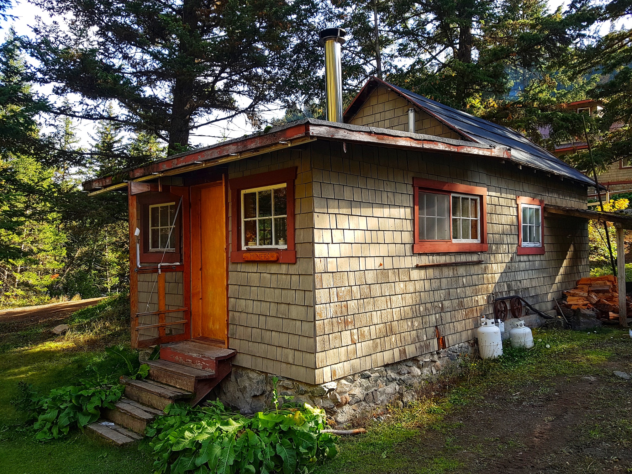 Miner’s Cabin Vidette Lake Nature Retreat