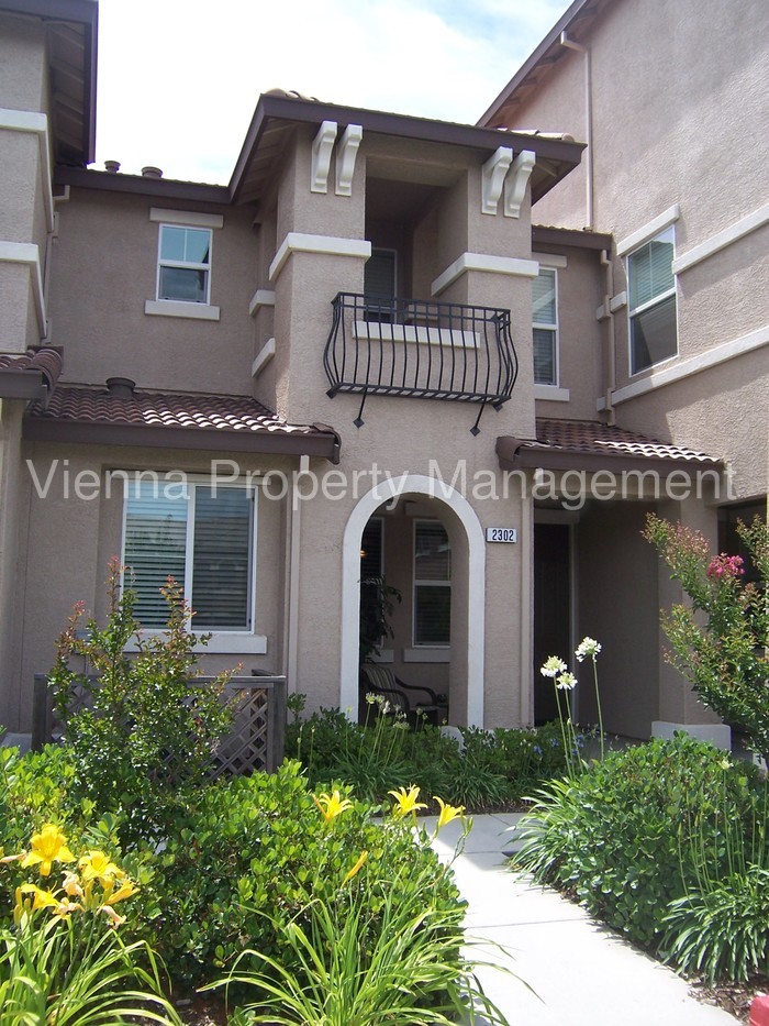 Lincoln Condo **Rented** Vienna Property Management