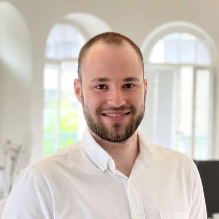 Lucas Wolf Junior Berater VIERPARTNER Düsseldorf