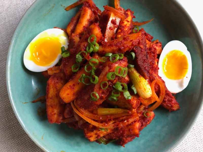 My First Korean Food Love Spicy Rice Cakes (Tteokbokki) Viet World
