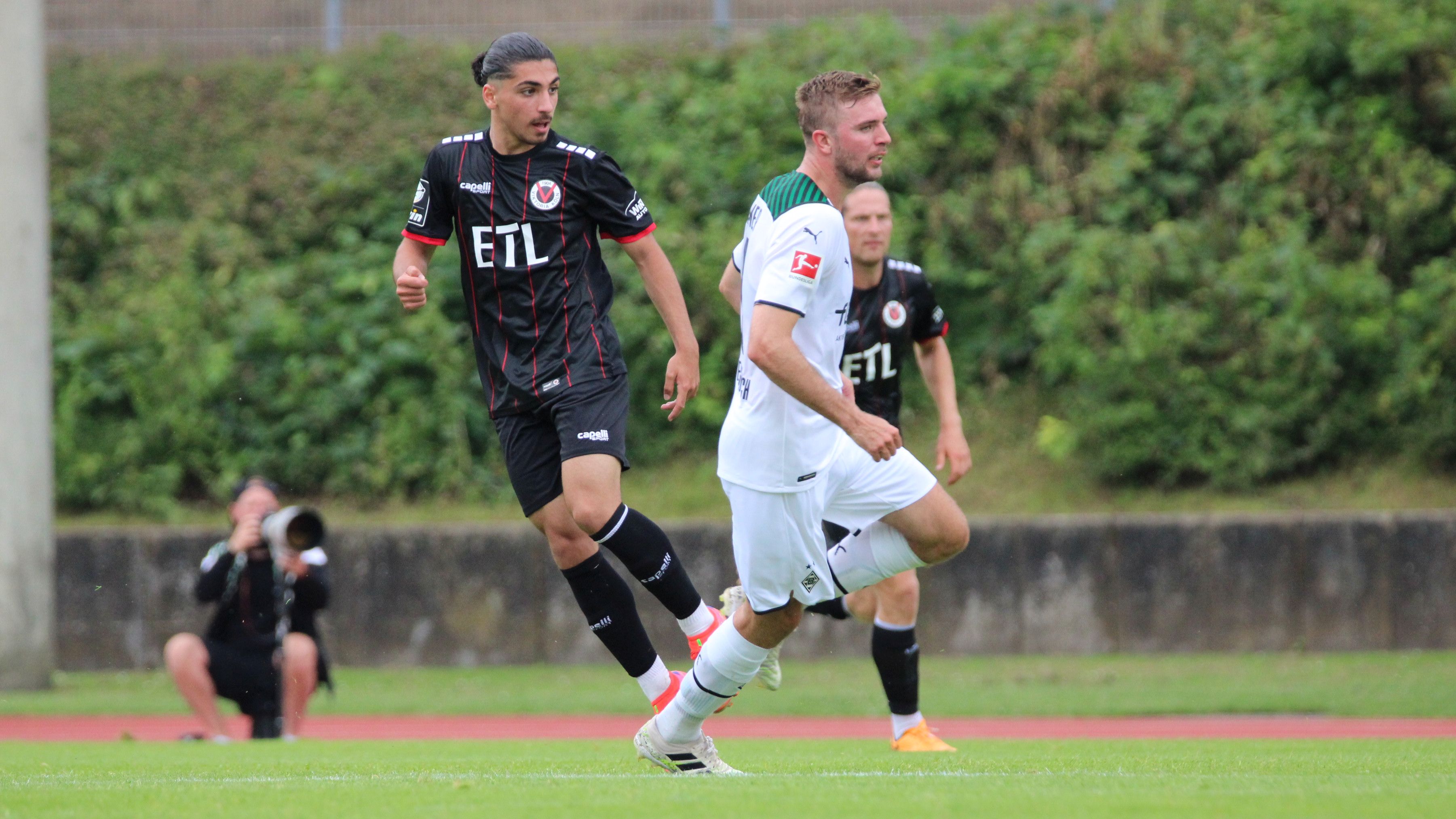 Viktoria 1904 e.V. Viktoria trotzt Mönchengladbach ein 22 ab