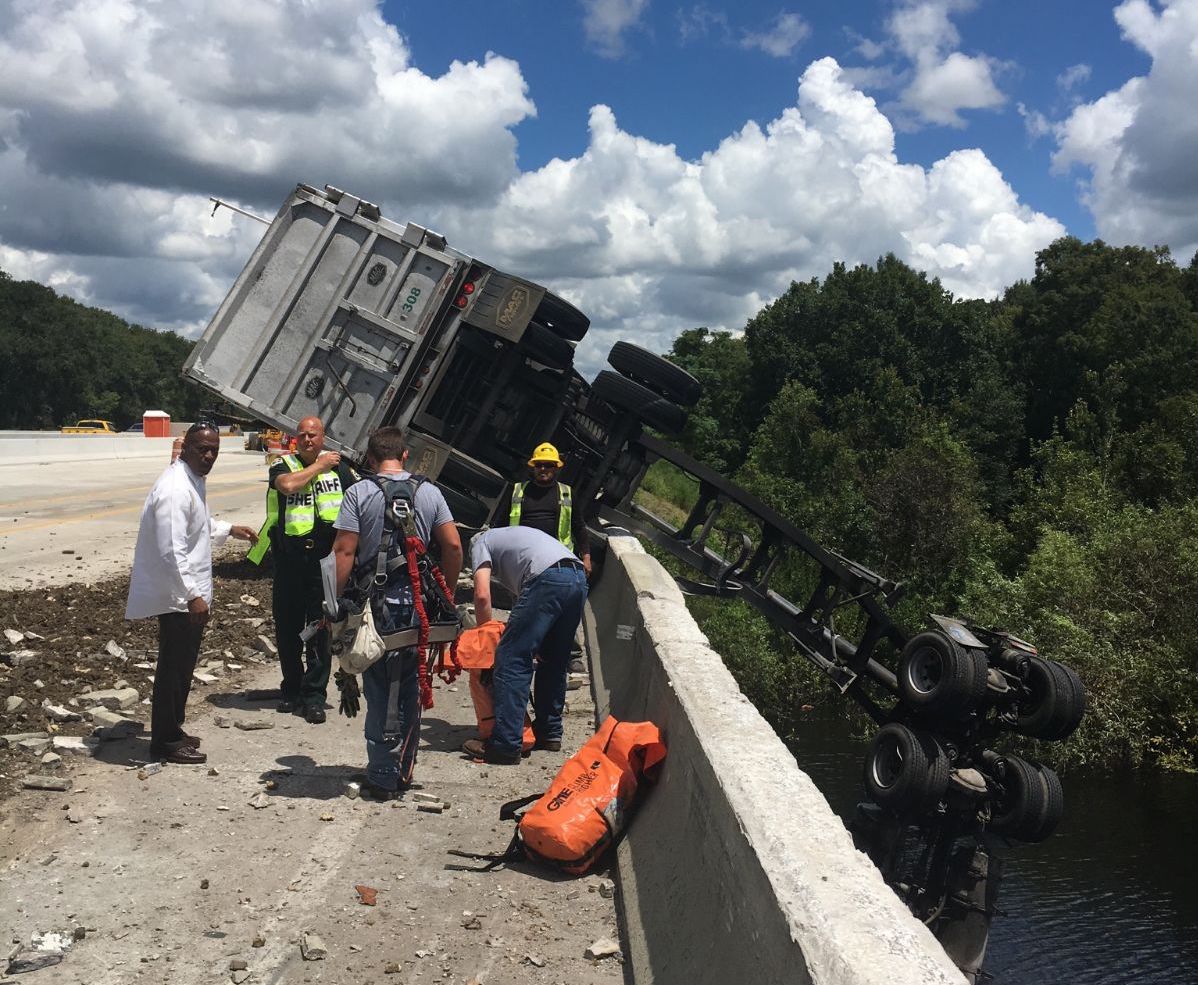 Truck overturns on overpass forcing detour on Interstate 75 in Sumter