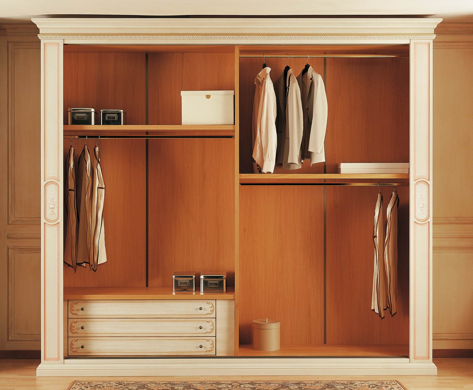 Classic wardrobe Canova, internal Vimercati Classic Furniture