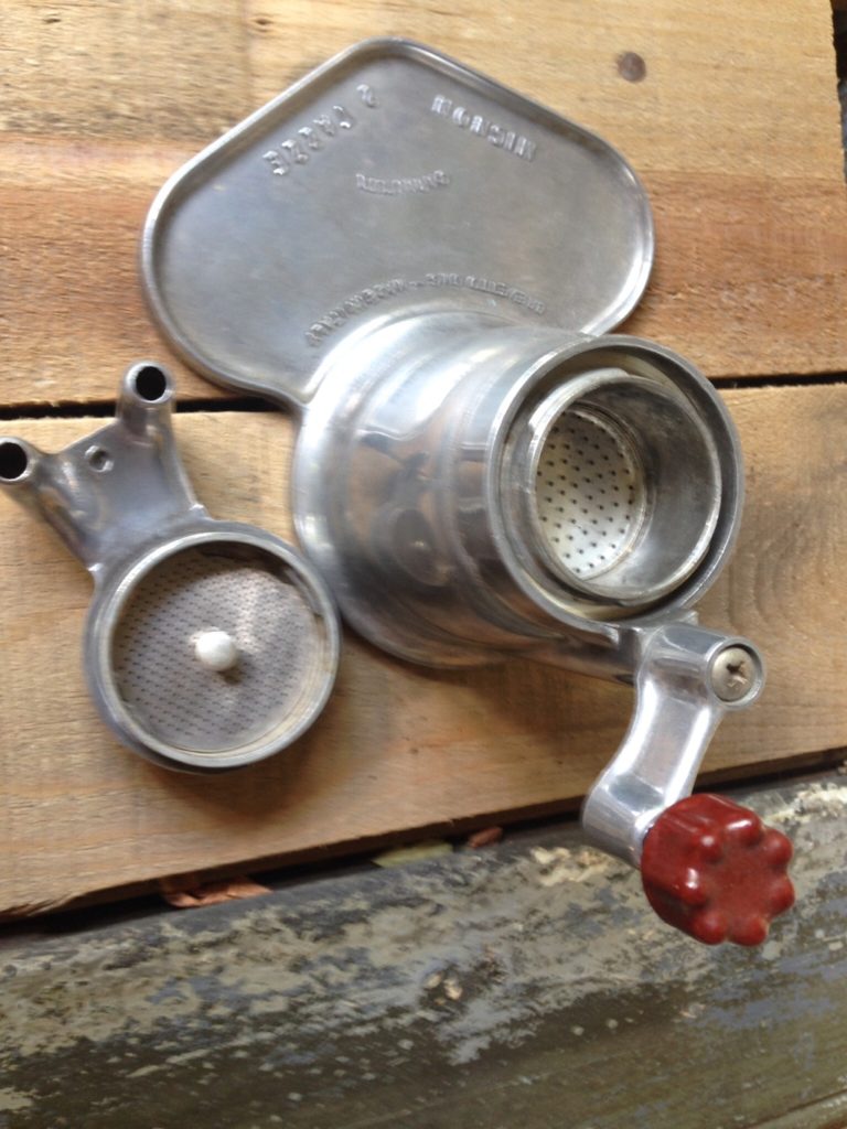 Mignon 2 cup moka pot Italy 1950 screw knob Vintage Man Stuff