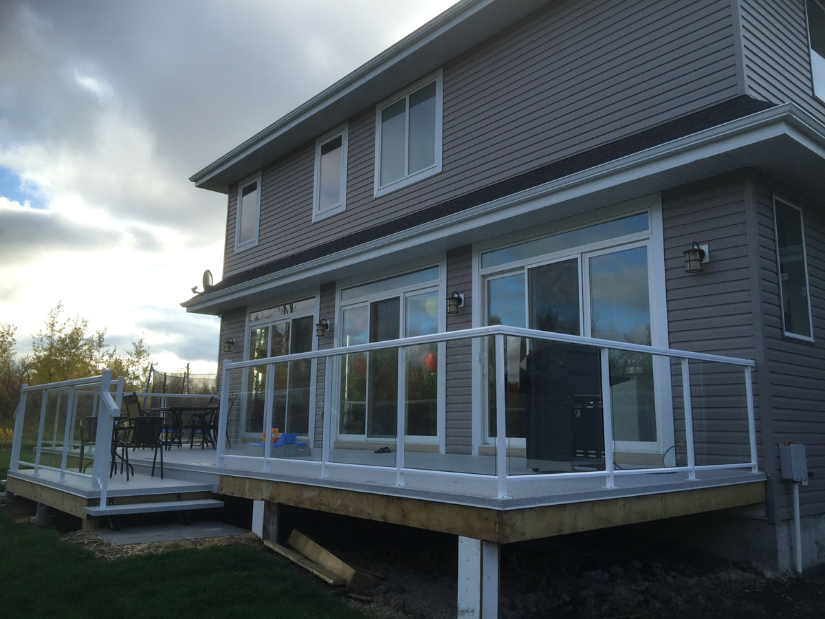 Gallery D and G Vinyl Decking Edmonton