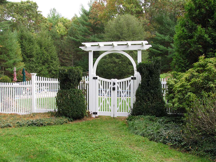 News CAN I PAINT MY VINYL FENCE?