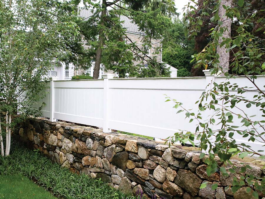 News CAN I PAINT MY VINYL FENCE?