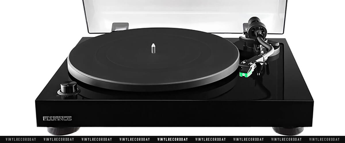 Best Turntables With Builtin PreAmp 2024 [For Any Budget]