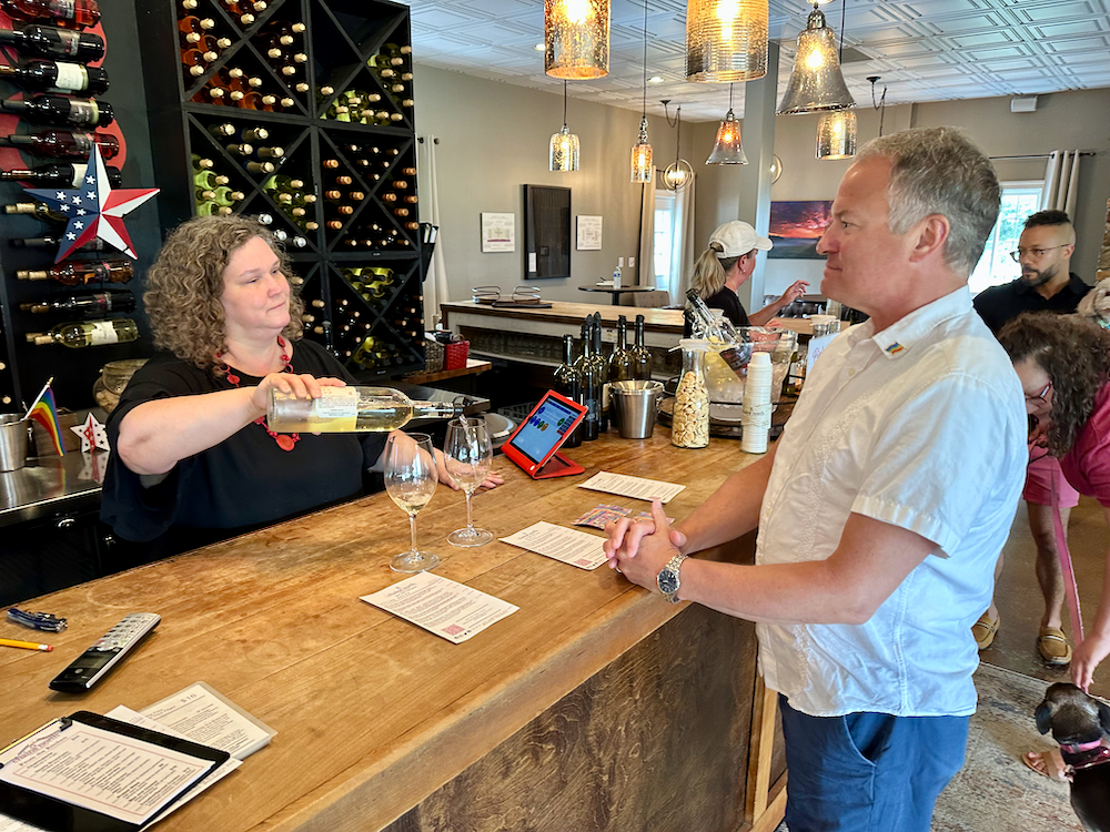 Virginia Wine Time Two Wine Enthusiasts Who Enjoy Virginia Wine