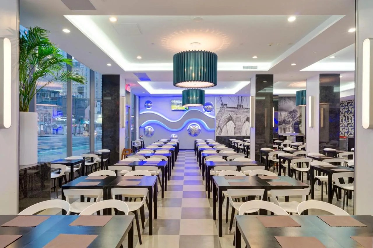 10 Nights adventurous holiday at Iceland, Niagara Falls and New York