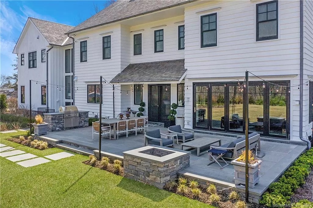 7 Turner Dr, Greenwich, CT Vision Development, Ltd.