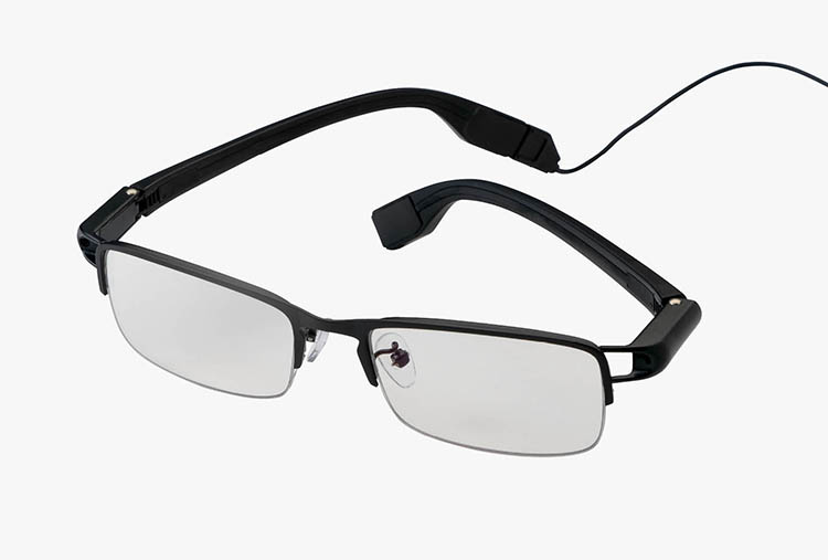 Medical video glasses with camera