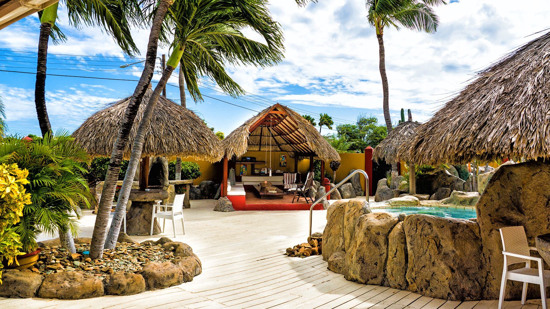 Sea Breeze Apartments Specials