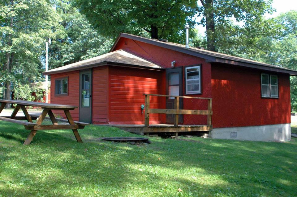 Pine Point Lodge VisitAshLandVisitAshLand