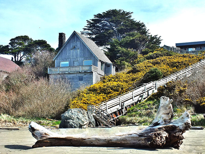Old Rustic Beach Cabin Vacation Rental Bandon, Oregon Coast