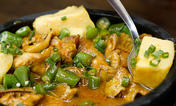 Frango Caipira com Quiabo e Angu Visite Minas