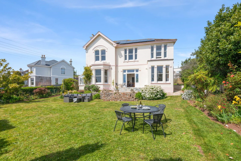 Guest blog Top dogfriendly cottages in Exeter and nearby with Classic