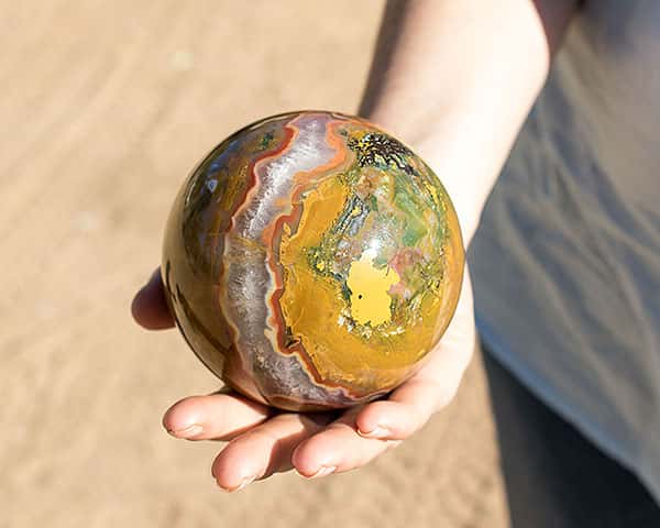 Fossicking at Forsayth For Gold & Agates Licences Required