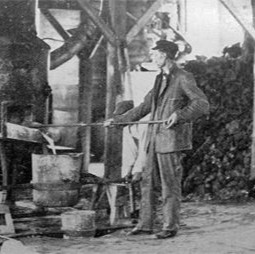 Route 66 Shield Mural Pontiac Tourism, IL