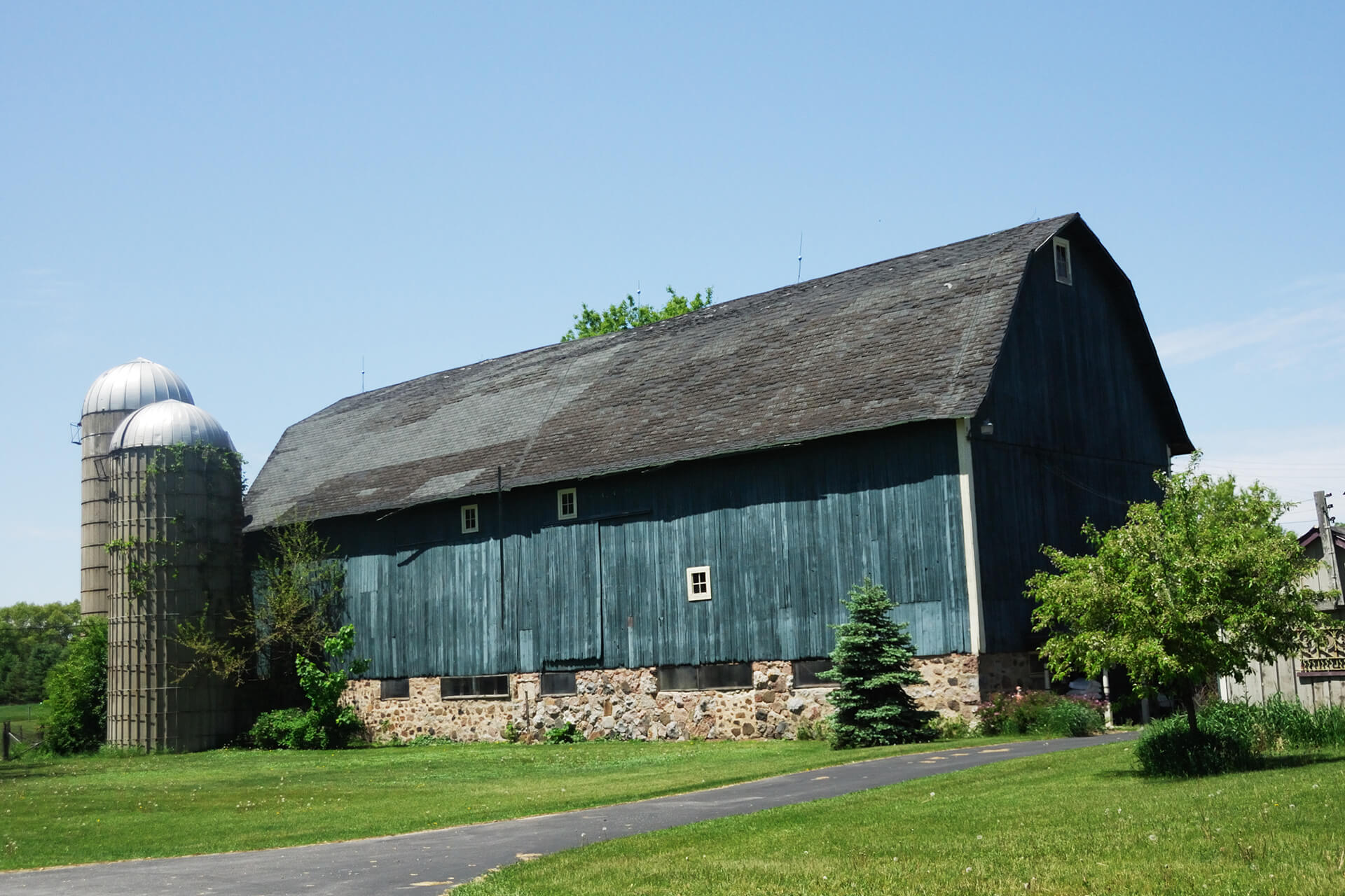 Woodford Barn Repair Premier Pole Barn Construction in New York