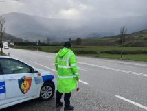 Reshjet e shiut/ Policia rrit prezencën në rrugë, apel shoferëve