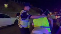 Surprizon sërish Policia Rrugore, dhuron për drejtuesit e motoçikletave jelekë fosforeshentë. Balla: Ky është vetëm fillimi i ndryshimit të qasjes së policisë me qytetarët