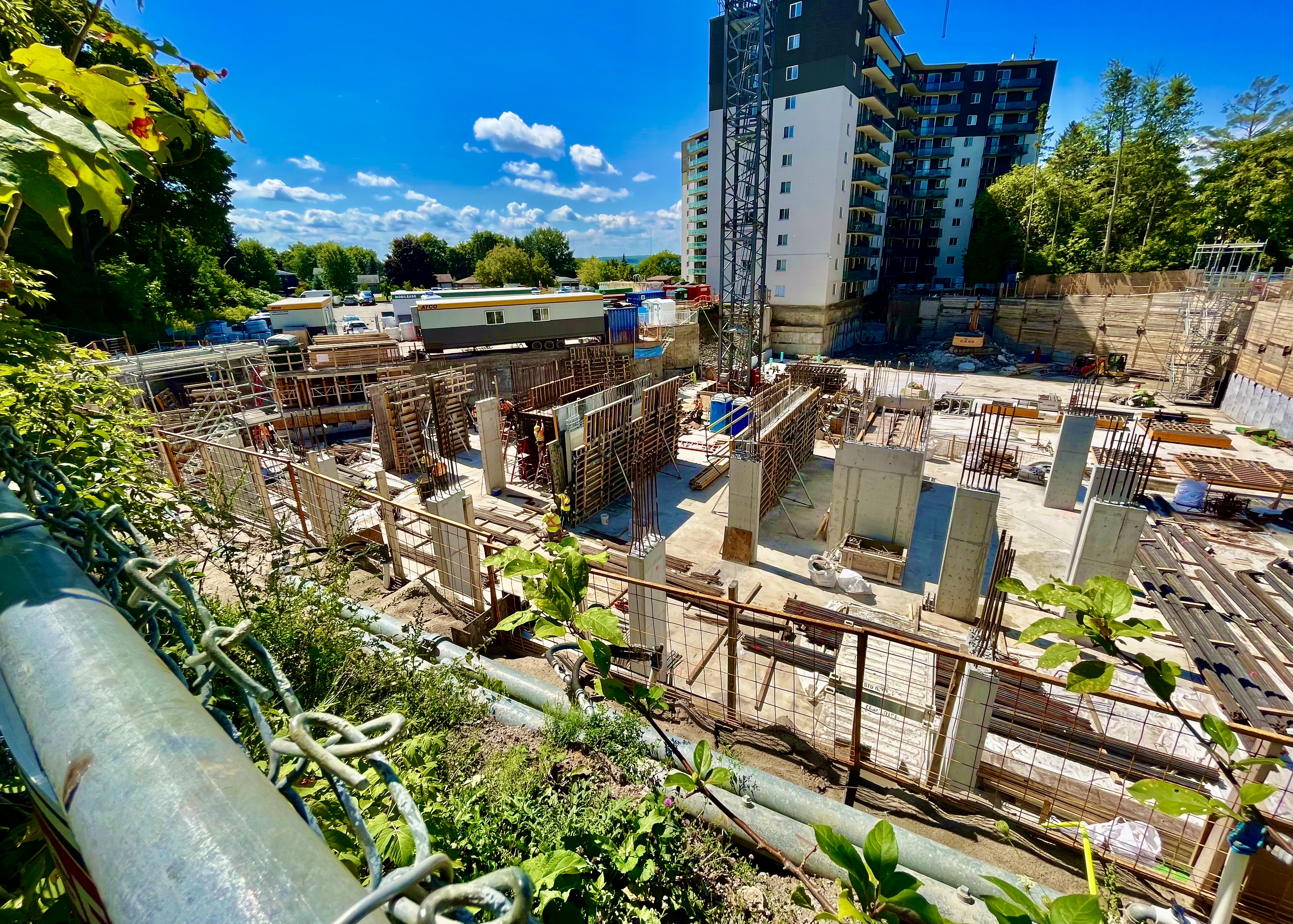 Construction worker struck by falling cement at Barrie job site