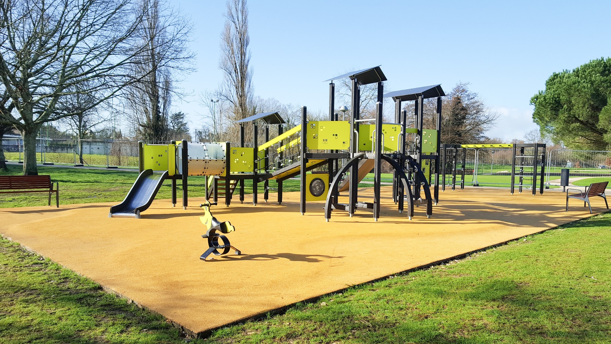 Springwater closes down playgrounds, outdoor fitness equipment Barrie