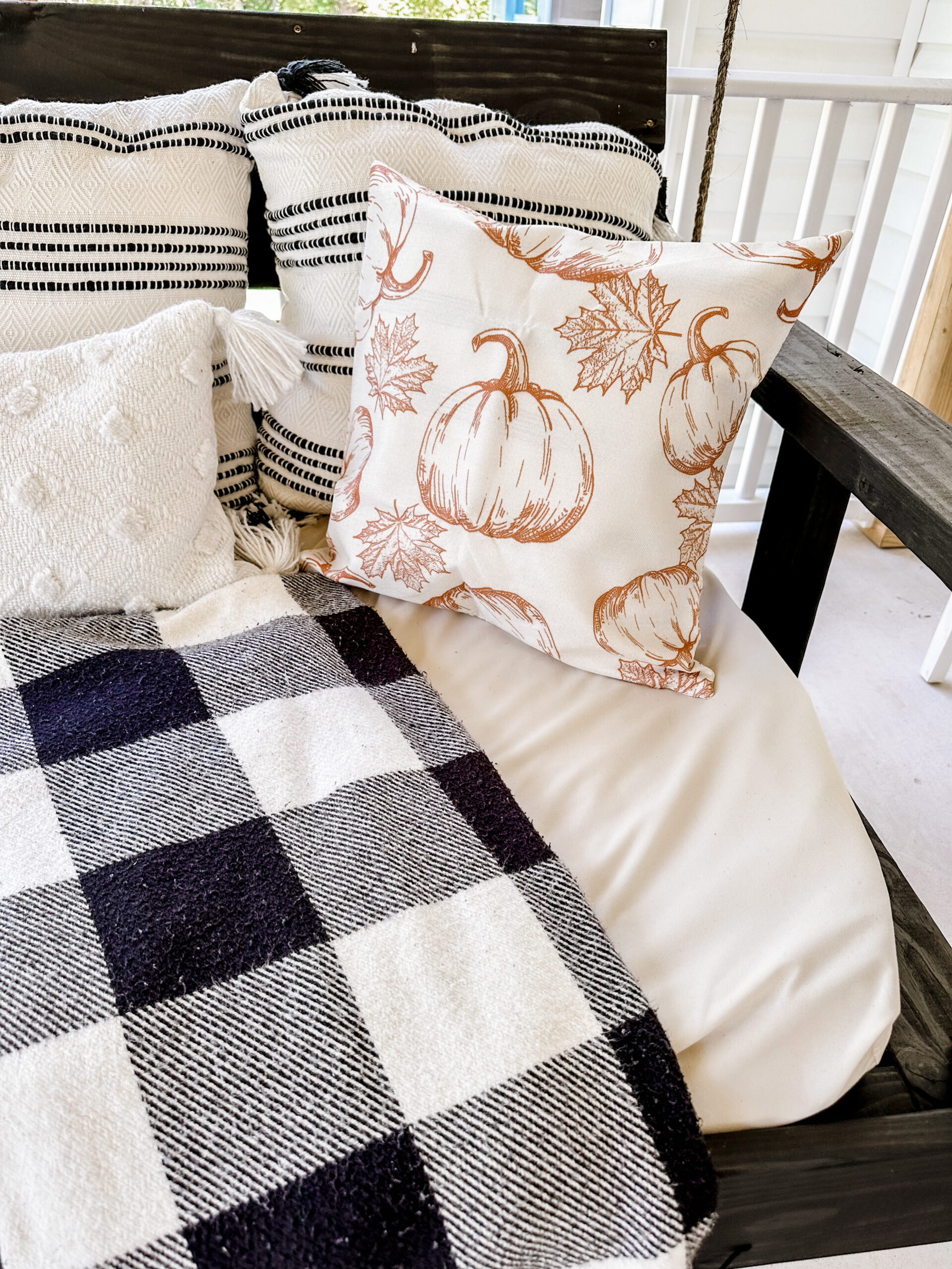 Best Amazon Fall Home Decor Vogue on Aryn