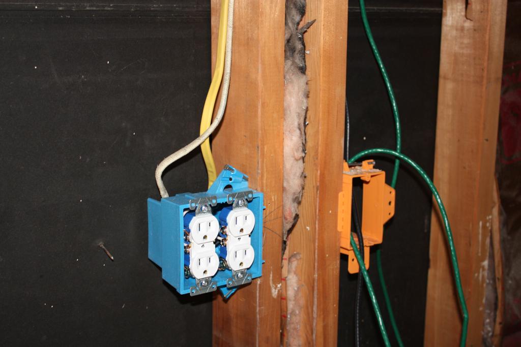 Wiring the Family Room - Voidsmith.com