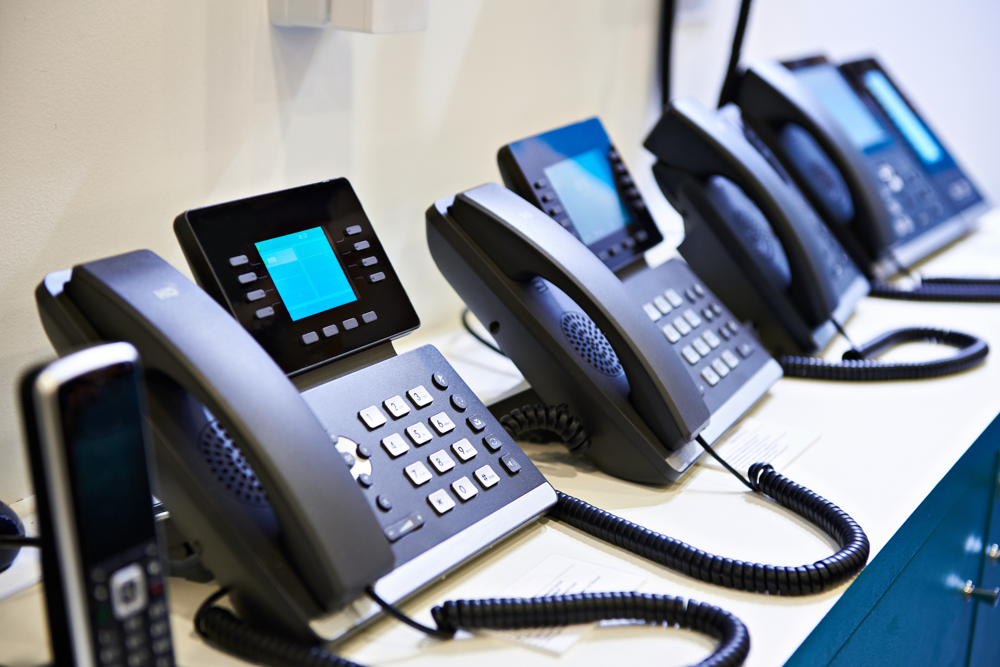 RingADing, Hello! The Money Saving Advantages of VoIP Phone Systems