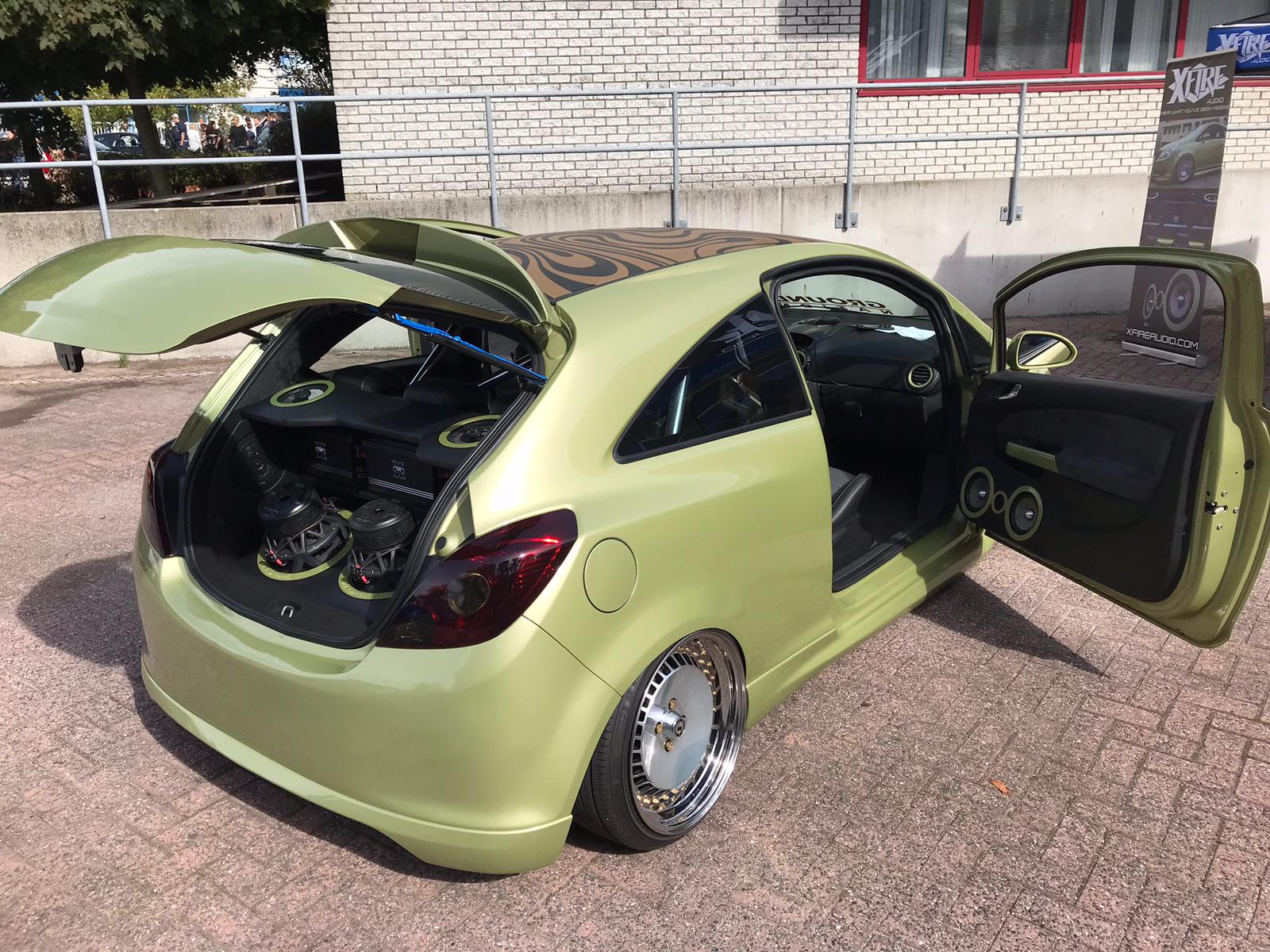 Opel Corsa D Custom Made audio VOS Inbouwspecialist