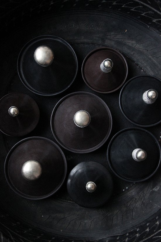 Modern potpourri and stylish bathroom ideas in muted colours vosgesparis