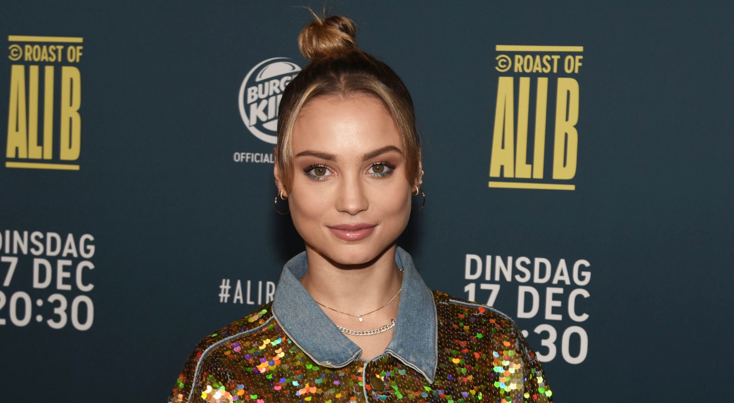 Rose Bertram deelt bijzondere naam van pasgeboren dochtertje