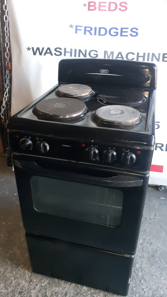 Defy 3 plate stove Vuyani Furniture Transport & Sales