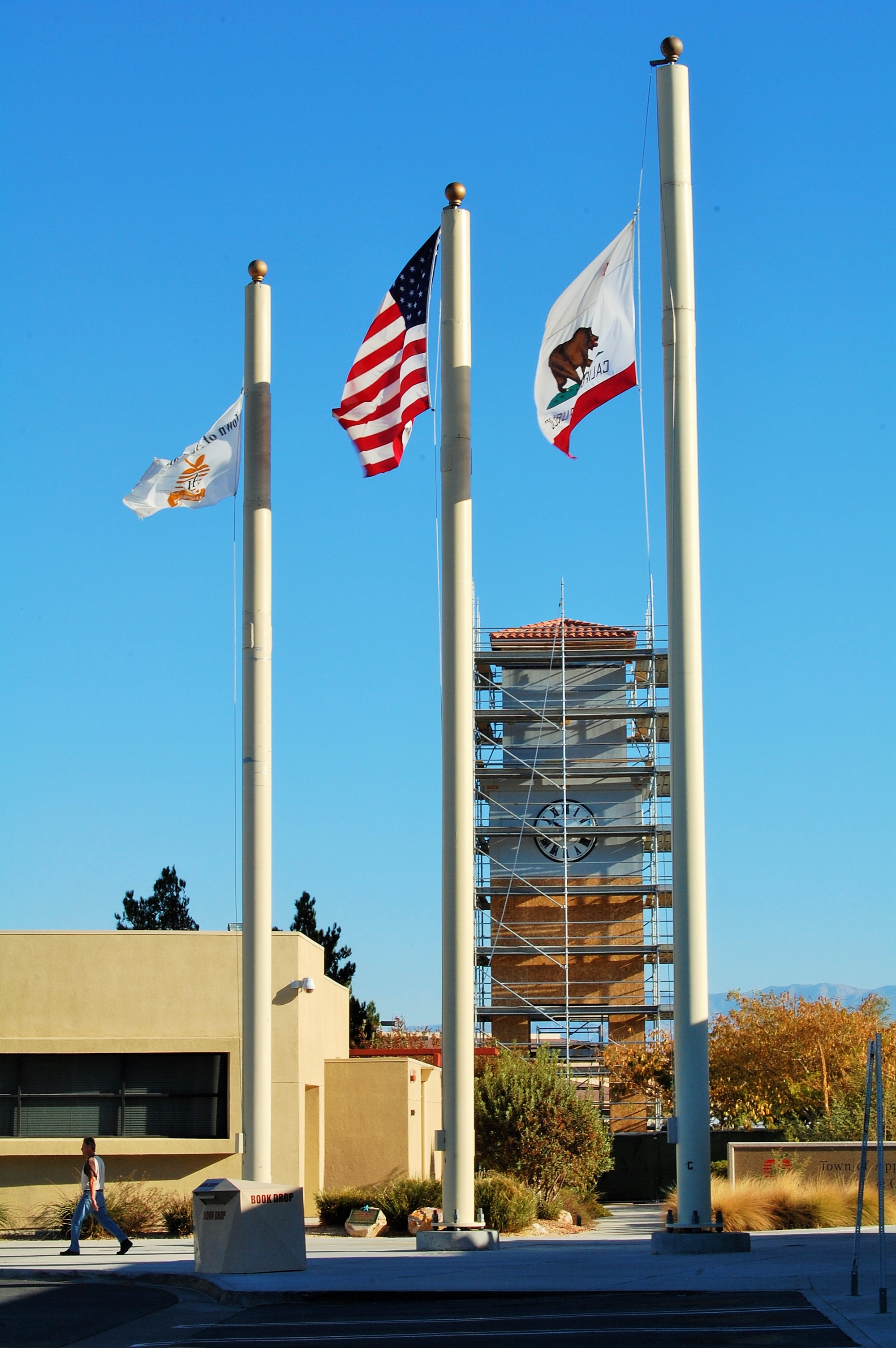 New Cell Tower Provides Better Service at no Cost to Town of Apple