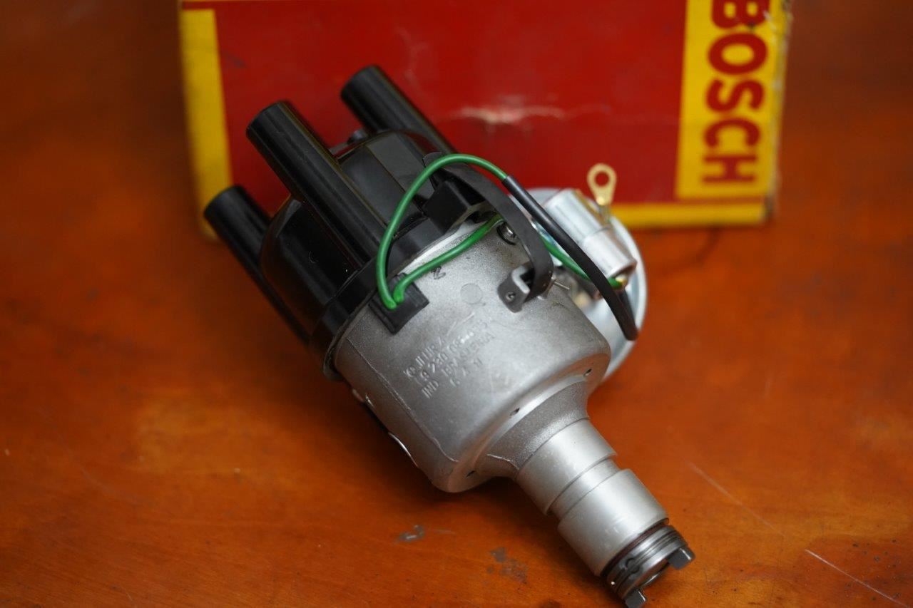 VW NOS. 9 230 081 035 Distributor