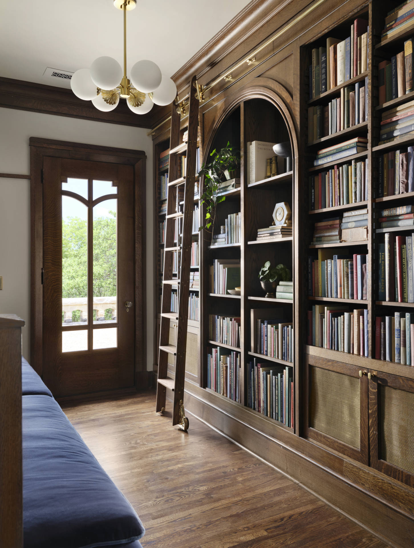 Touring the Cottonland Castle Wacoan® Waco’s Magazine™